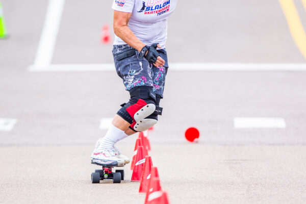Lynn Kramer taking a run in the tight course of Luna Slalom Jam 2024. Photo taken by Tate Nations.